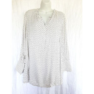 Women's Ellos White and Black Floral Blouse Size 18 ruffle neck
